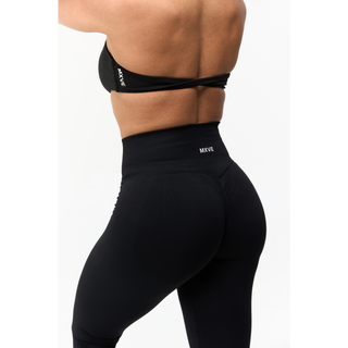 Close-up of Signature Contour Leggings in Midnight – Soft, stretchy material for optimal comfort by MXVE